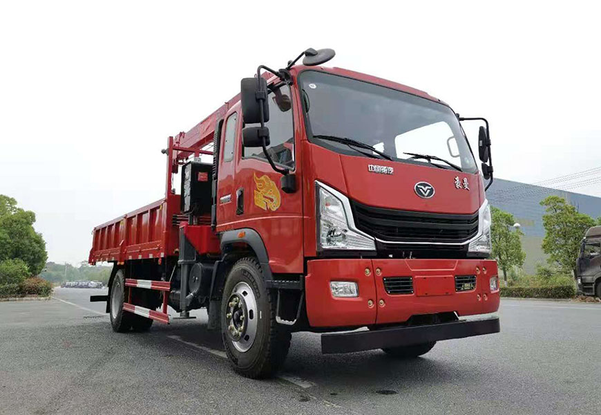 重汽豪曼(國六)4500軸距8噸隨車吊