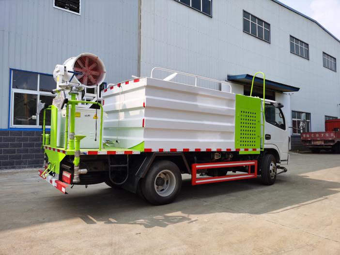 5噸東風(fēng)灑水霧炮車免交購(gòu)置稅廠家報(bào)價(jià)抑塵車加前置電子高炮圖片