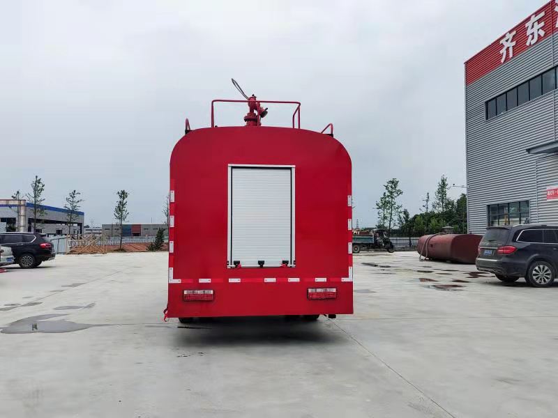 東風(fēng)15方消防灑水車