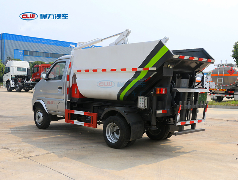長(zhǎng)安國(guó)六高位自卸式無(wú)泄露后掛桶垃圾車