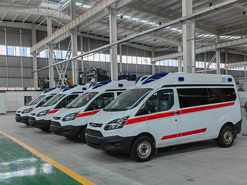 程力威牌福特Ford全順V362中頂監(jiān)護型醫(yī)療救護轉(zhuǎn)運車詳細參數(shù)